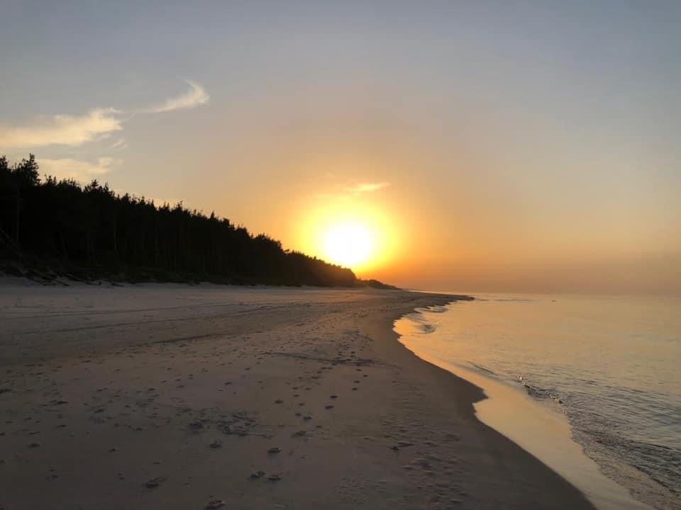 Plaża Ulinia - zachód słońca- źródło Materiały SEAUSASINO