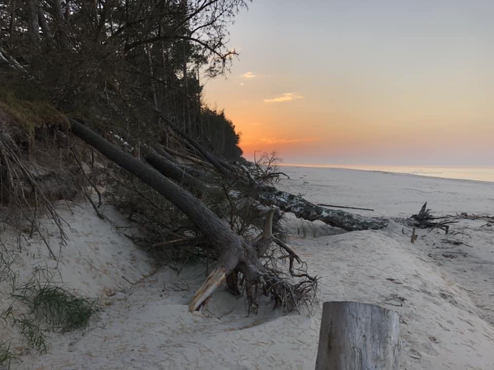 Plaża Ulinia - zachód słońca - źródło Materiały SEAUSASINO